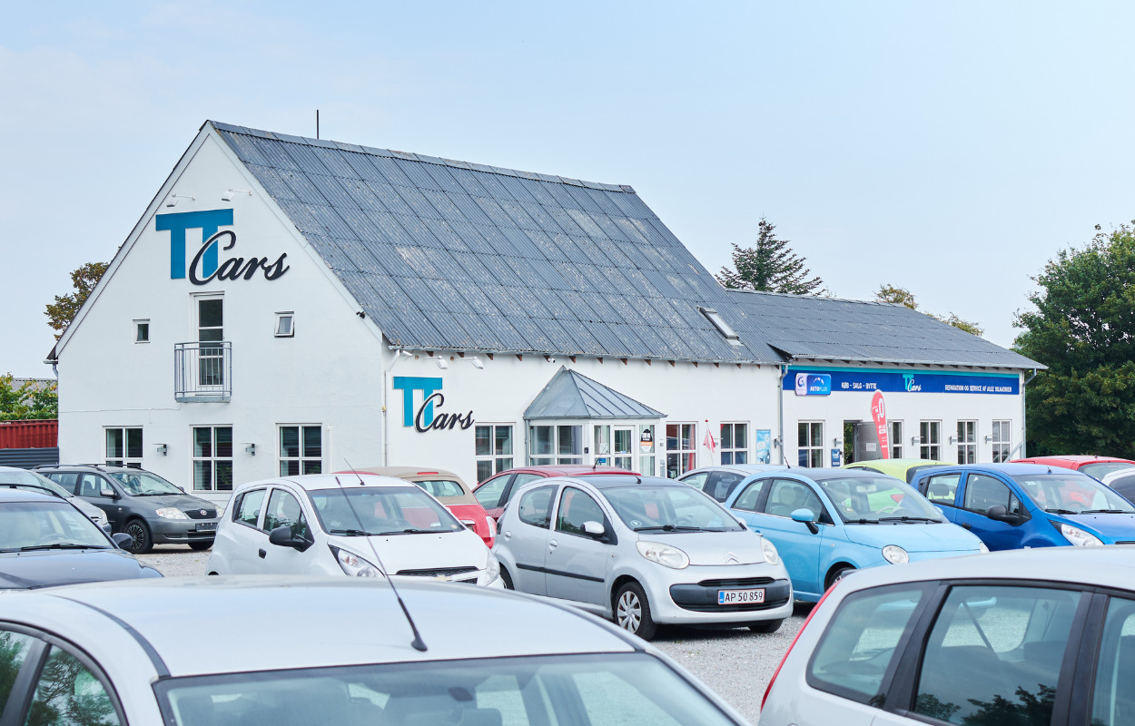 Thomas Thomassen lagde arbejdet som tømrer bag sig da han for 16 år siden startede TT Cars