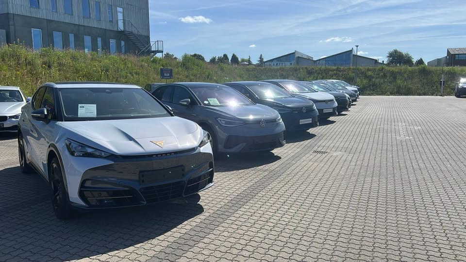 Autocentralen Viborg har brugte elbiler på lager til hurtig levering