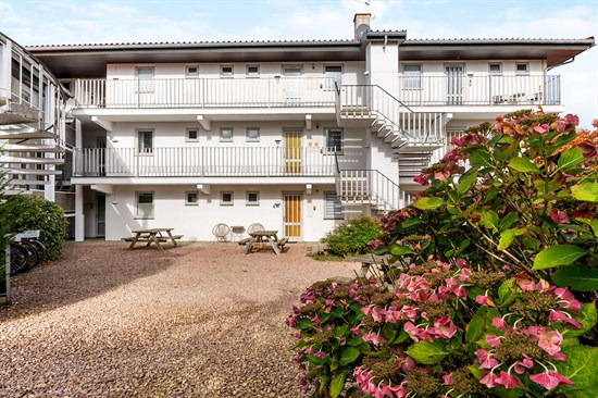 Luksusbolig netop kommet til salg i Allinge: Se hvad du skal smide for Allinges dyreste adresser her