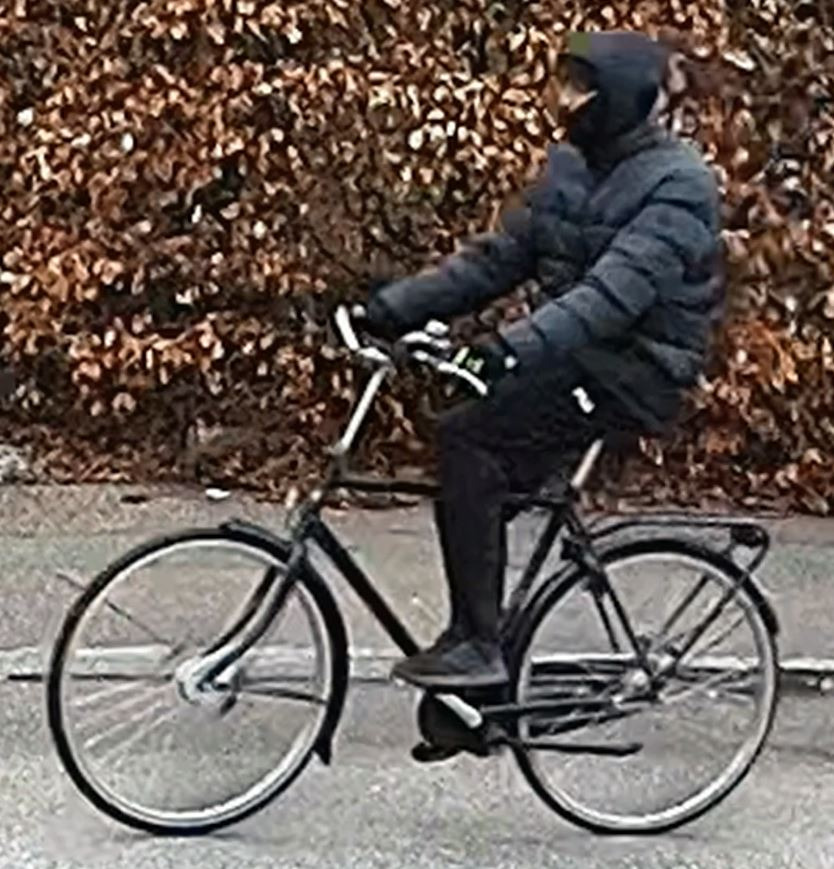 Politiet efterlyser formodet gerningsmand til drabsforsøg på Frederiksberg
