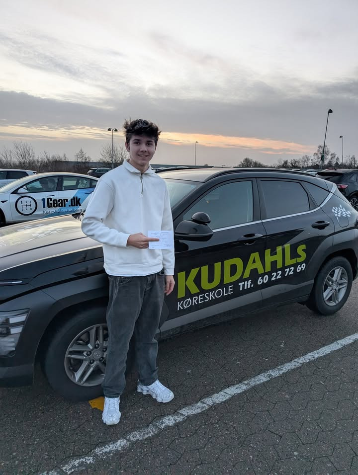 Jonas fejrer nyt k&#xF8;rekort med hj&#xE6;lp fra Kudahls K&#xF8;reskole