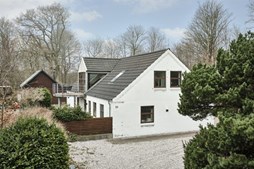 Malling Bjergevej 10 og 2 andre boliger er kommet til salg denne uge i Malling - se boligerne her.