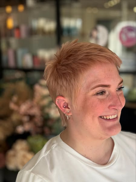 Chlou Frisør forvandler Pernilles look med ny farve og stil