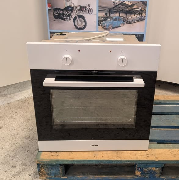 Oprydningsauktion hos CAMPEN AUKTIONER med fristende tilbud til alle