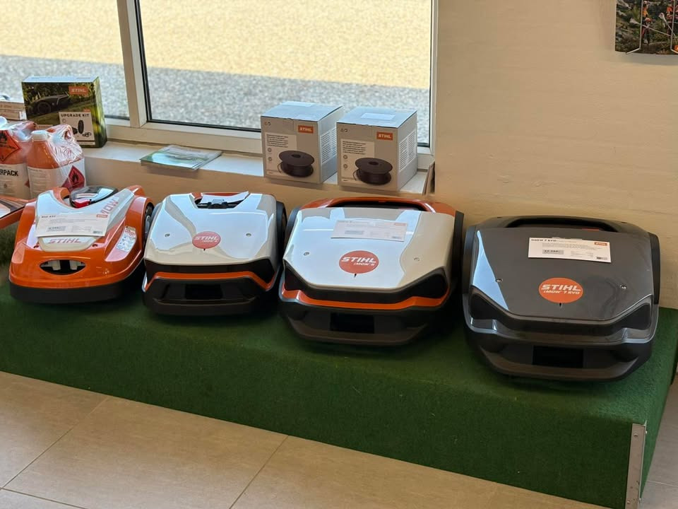 Houe Smed & VVS præsenterer robotplæneklippere til alle behov