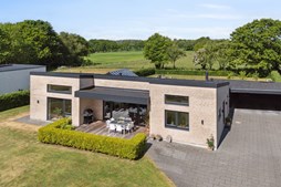 Til salg hos John Frandsen Herning: Hjortehøj 8, Sinding, 7400 Herning