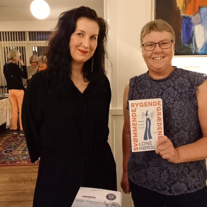 Cafe Oasen v/Dorthe Lyngholm Larsen & Lars Mejlstrup Larsen: succesfuldt forfatterbesøg med Lone Hørslev og sognepræst Line Louise Peters