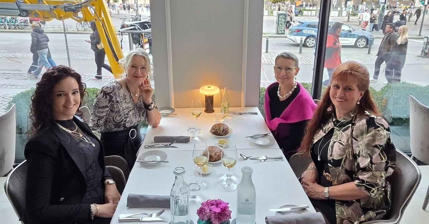 Guldpigerne på inspirationstur i København med Smykkedesigner Helga Winther