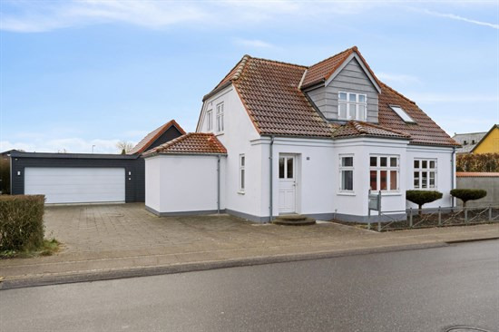 Bælumvej 12 og 1 anden boliger er kommet til salg denne uge i Terndrup - se boligerne her.