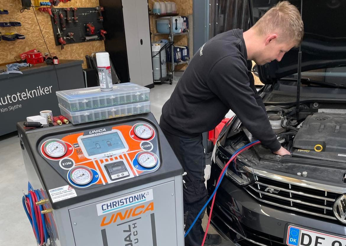 Kim Skytthe fejrer Mors Dag med konkurrence: Vind et airconditionservice til din mors bil