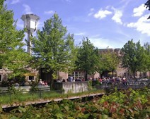 Aktiviteter i Opstandelseskirken: Strik, samtale og samvær