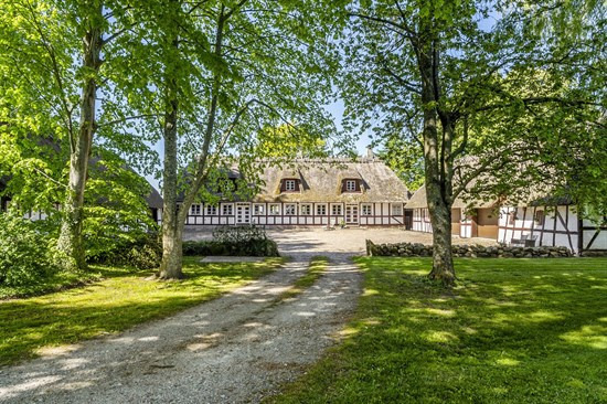 Top 6 over dyreste boliger til salg i Ørbæk. Priser op til 4.995.000 kr