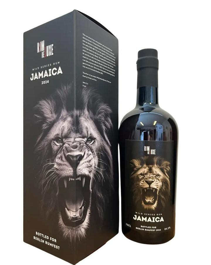 Romdeluxe sælger sidste flaske af Wild Series Rum nr. 57 efter oprydning på messen i Berlin