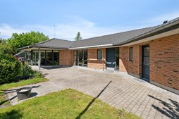 Til salg hos John Frandsen Herning: Slåenvej 18, 7400 Herning