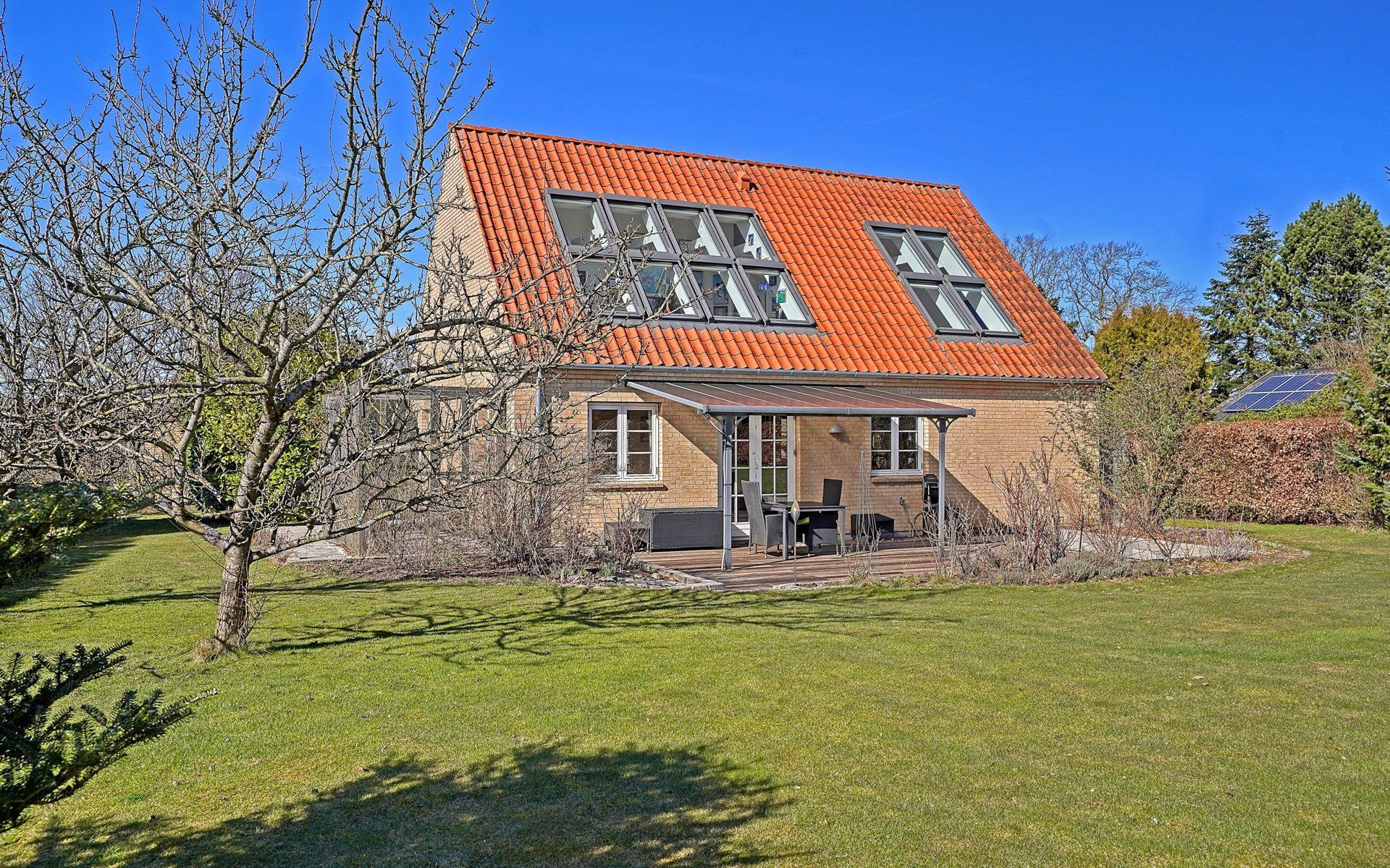 Luksusbolig netop kommet til salg i Græsted: Se hvad du skal smide for Græsteds dyreste adresser her