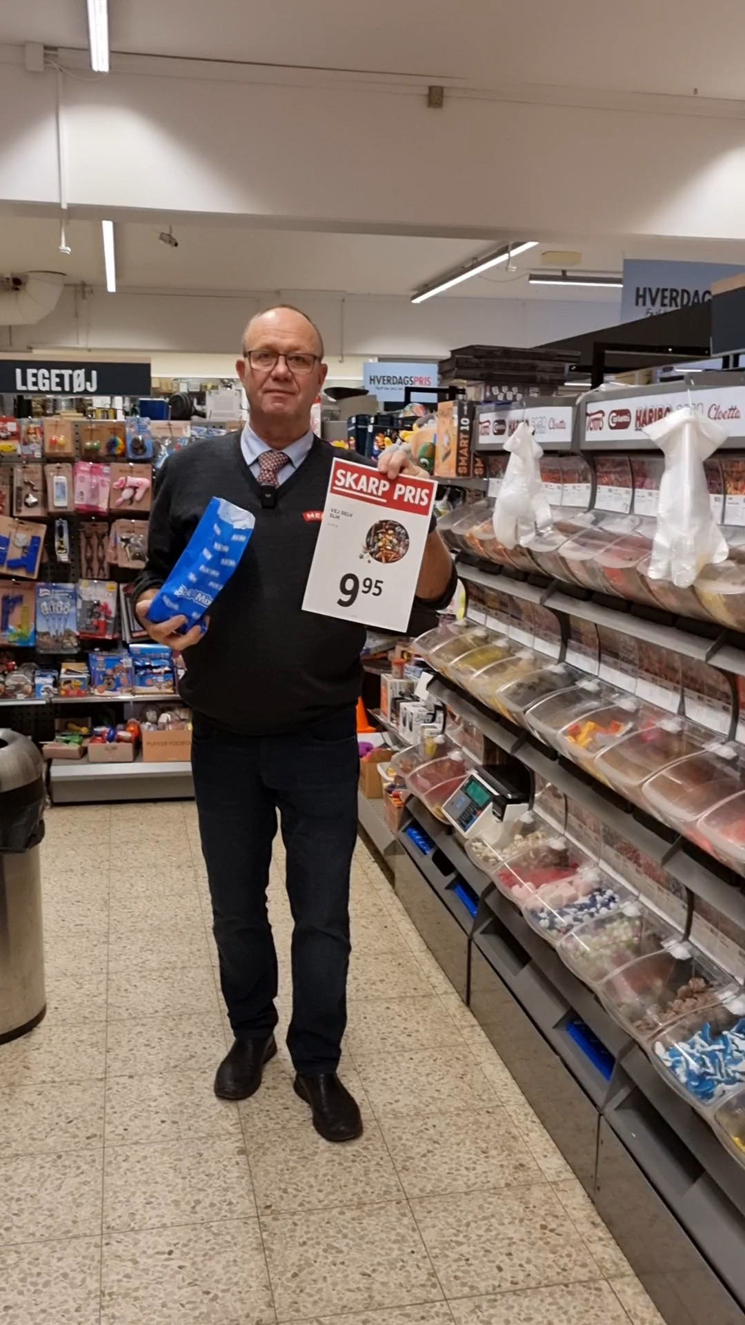 Weekendtilbud på bland-selv-slik hos Meny Klarup