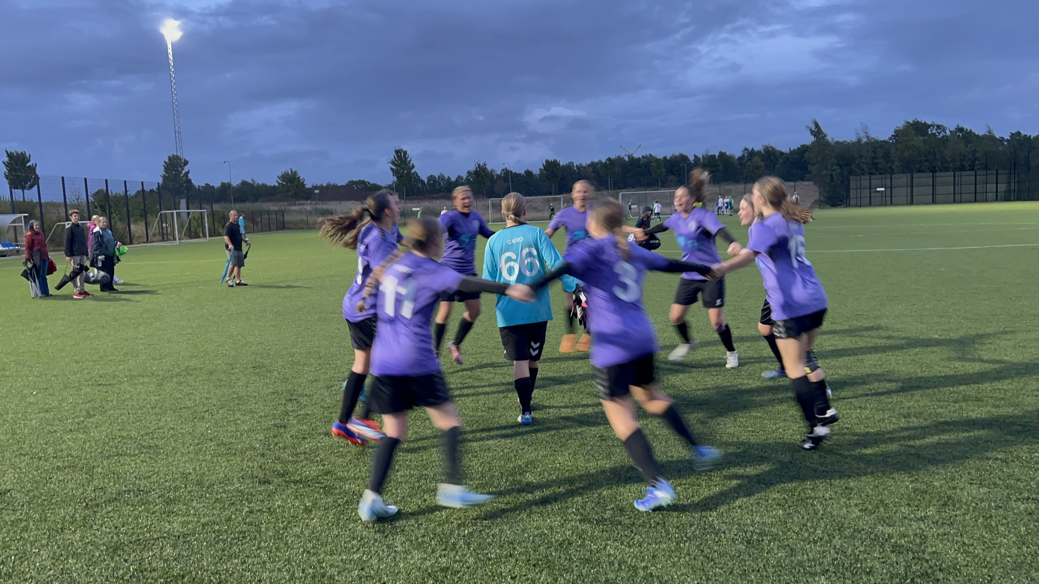 Faxe-Haslev vinder på teknikaliteter mod Tølløse BK