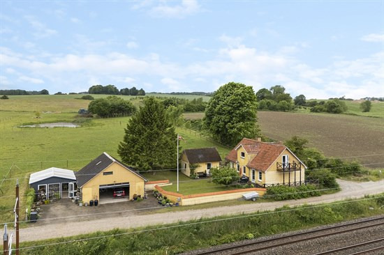 Oudrupgårdsvej 14 er til salg for kun 795.000 kr.: Se de billigste boliger til salg i Hovedgård her