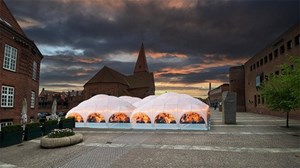 Holstebro kommer sammen i kæmpetelt på Kirkepladsen