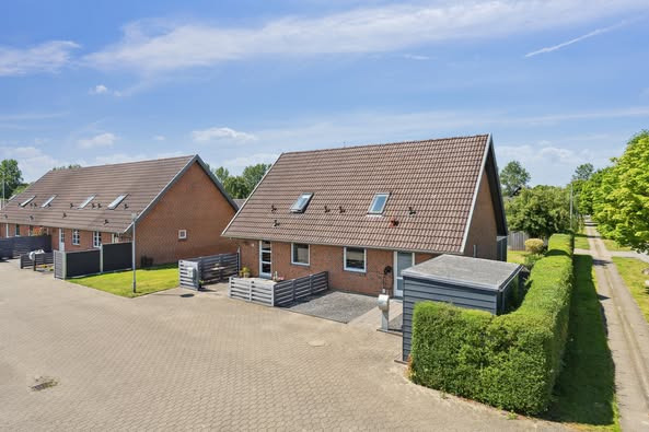 Nyhed fra John Frandsen Herning: Moderne rækkevilla i Herning centrum til salg