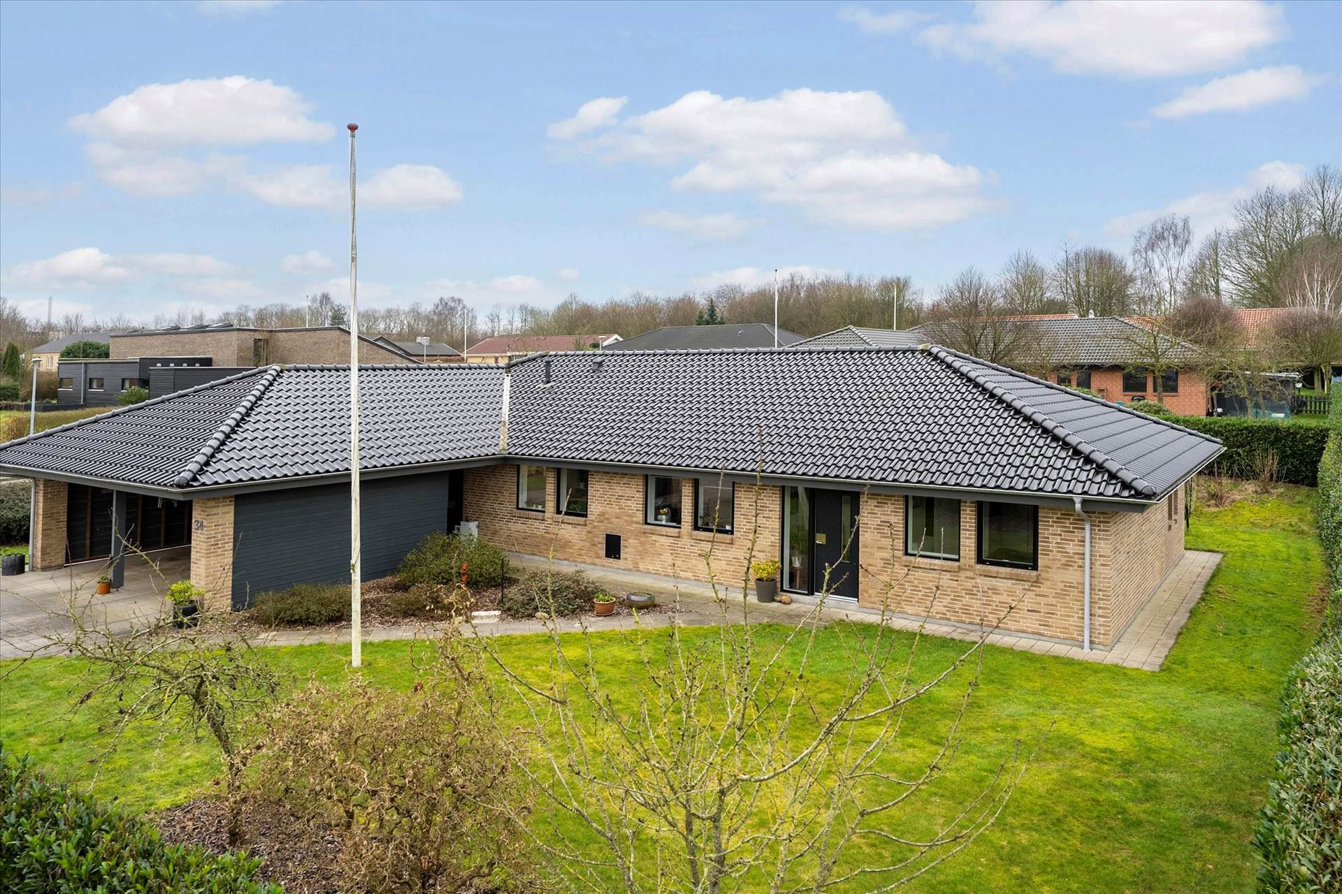 Eksklusiv bolig for 2.995.000 kr er netop kommet til salg i Kjellerup - Se den og de dyreste boliger her