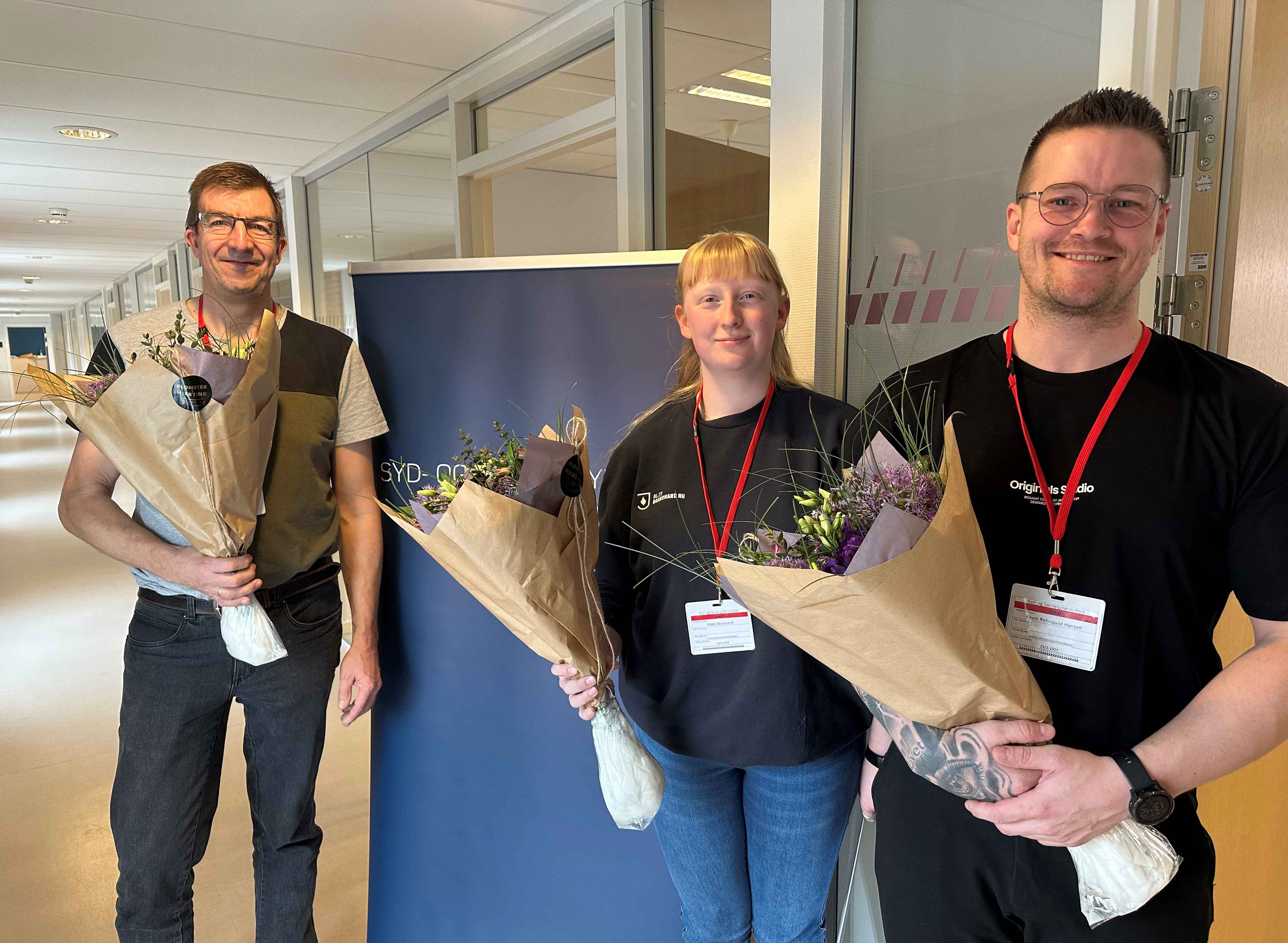 Tre af hverdagens helte fik dusør og stor tak af Syd- & Sønderjyllands Politi