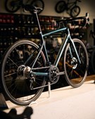 Få 20% i gavekort ved køb af ny landevejscykel hos Bikestore.dk - maksimalt 25.000 kr til udstyr