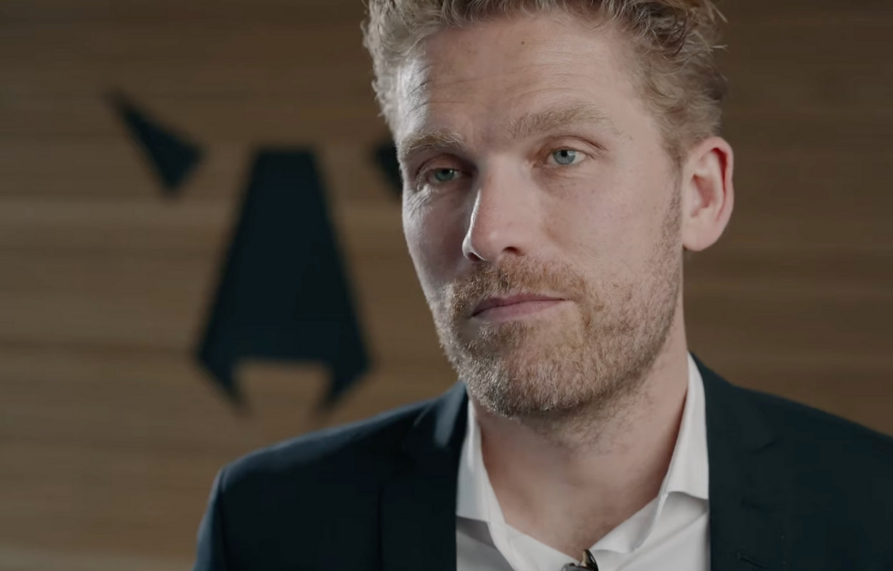 Rasmus Ankersen træder af