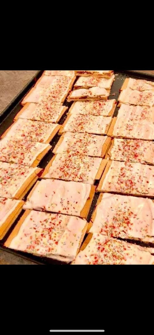 Det Lune Brød – Hobro byder på friskbagte hindbærsnitter til 10 kr. stykket i dag