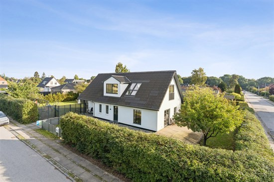 Elme Alle 21 og 6 andre boliger er kommet til salg denne uge i Hvidovre - se boligerne her.