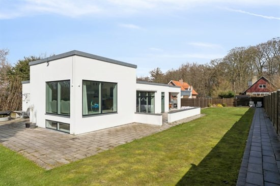 Skovmosevej 19 og 3 andre boliger er kommet til salg denne uge i Gentofte - se boligerne her.