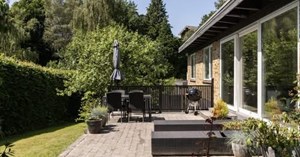 &LIVING Aalborg præsenterer arkitektonisk 60'er villa i Brabrand