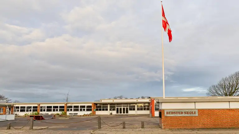 Bedsted Skole lukker i 2026 – almenklasser overflyttes til Hurup Skole, mens specialklasser bliver