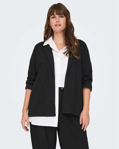 Klarissa & Nora byder på mode i størrelse 36 til 58 med søndagsåbent