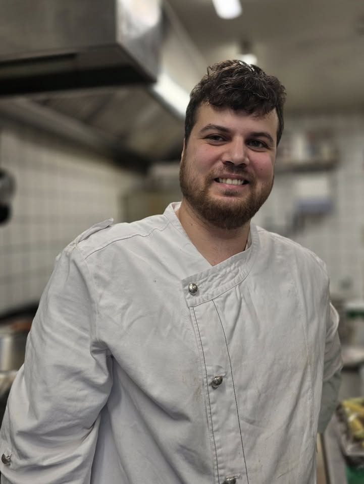 Café Tidslös ønsker held og lykke til kokkeelev Danyal på hans rejse mod nye drømme