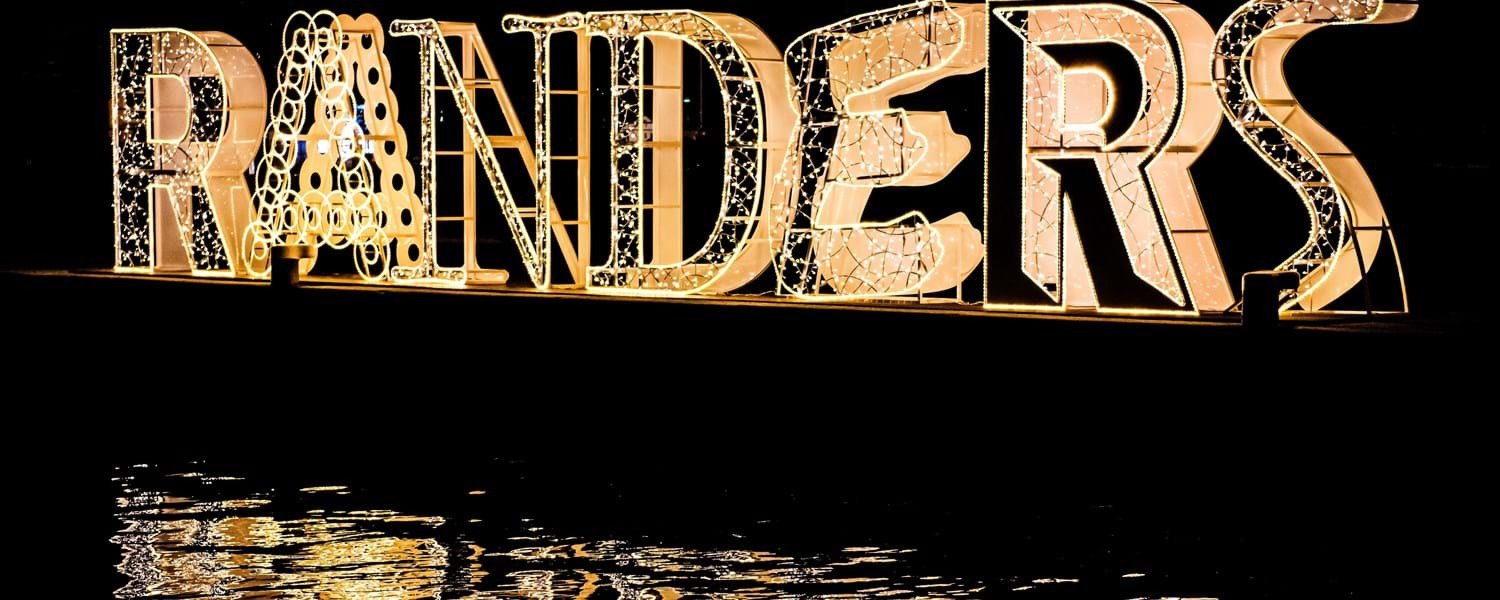 Lysende Randers-bogstaver slukker og får en overhaling