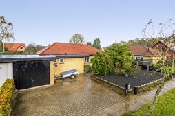 Ellebakken 5 og 1 anden boliger er kommet til salg denne uge i Varde - se boligerne her.