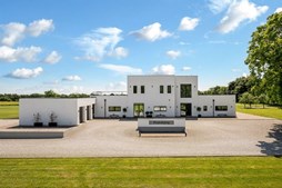Top 6 over dyreste boliger til salg i Gørding. Priser op til 8.500.000 kr