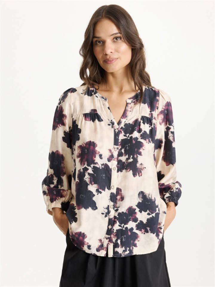 Rosengreen tilbyder flot bluse fra Infront til nedsat pris